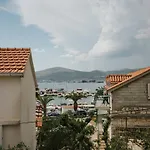 House Josipa Semesterbostad *