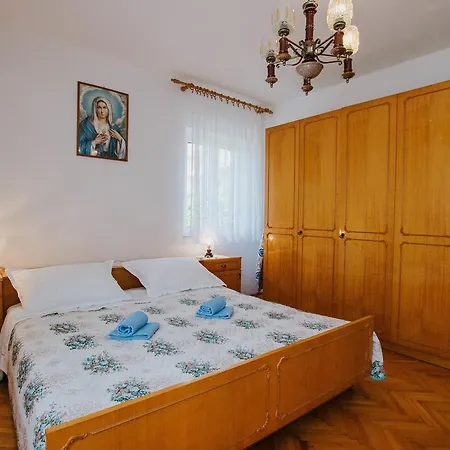 House Josipa Дом отдыха Трогир